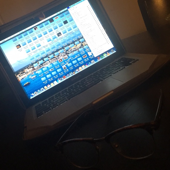 Meet your Posher, Antonio - Picture 1 of 1